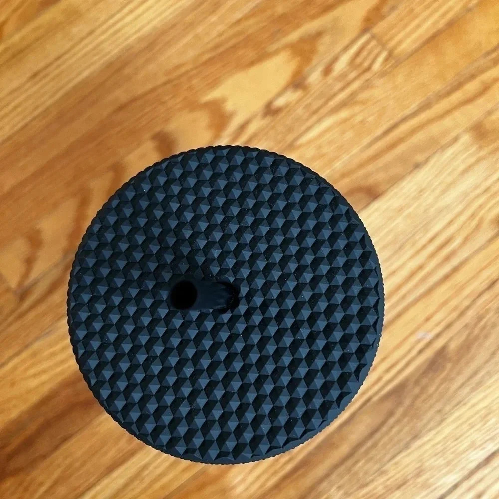2019 Matte Black Studded cup - Picture 3 of 4